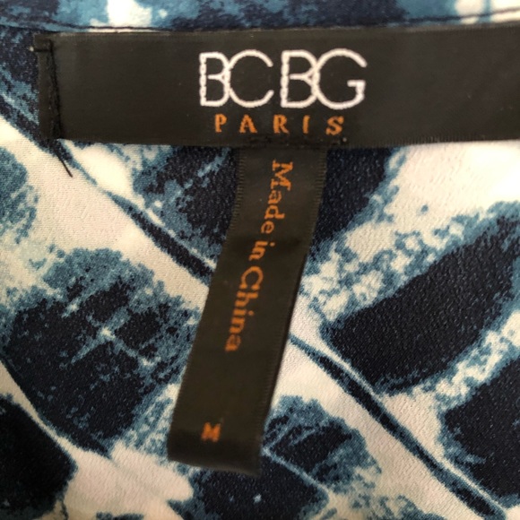 3/$20 BCBG Paris sleeveless jumpsuit. Deep teal print pattern. - Picture 6 of 11